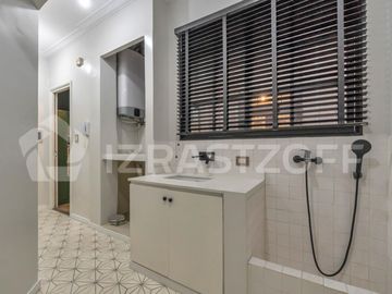 Departamento francés en alquiler en Recoleta de 4 ambientes reciclado