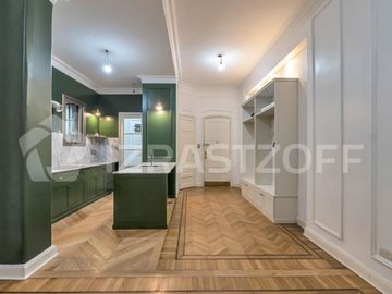 Departamento francés en alquiler en Recoleta de 4 ambientes reciclado