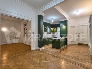 Departamento francés en alquiler en Recoleta de 4 ambientes reciclado