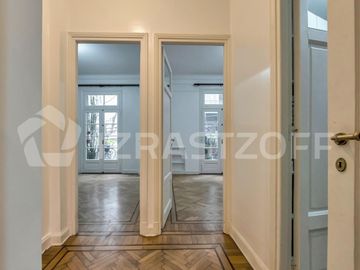 Departamento francés en alquiler en Recoleta de 4 ambientes reciclado