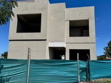 Casa en San Ramon, Pilar del este.