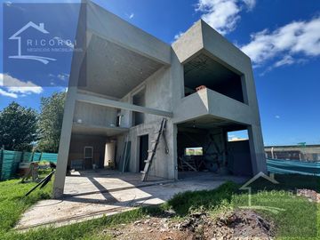 Casa en San Ramon, Pilar del este.