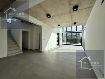 Casa en San Ramon, Pilar del este.
