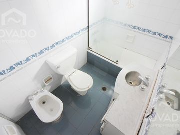 GRAN OPORTUNIDAD! APTO CRÉDITO! Amplio 5 Ambientes de Categoría con doble balcon en Flores!