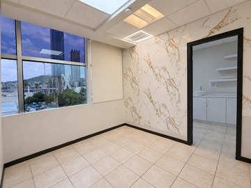 Consultorio | Local 20m2 en Renta frente a Hospital San José