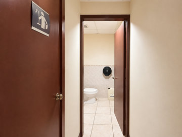 Consultorio | Local 155m2 en Renta frente a Hospital San José