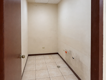 Consultorio | Local 155m2 en Renta frente a Hospital San José