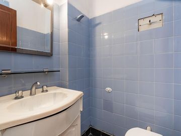 Departamento de 5 ambientes con escritorio y dependencia en Venta en Palermo, Ideal Consultorios