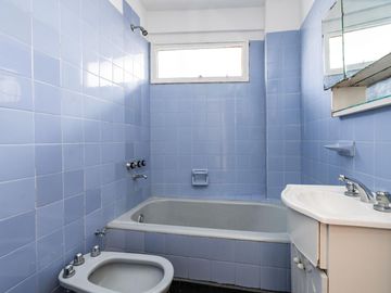 Departamento de 5 ambientes con escritorio y dependencia en Venta en Palermo, Ideal Consultorios