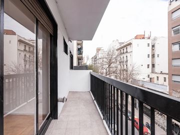 Departamento de 5 ambientes con escritorio y dependencia en Venta en Palermo, Ideal Consultorios