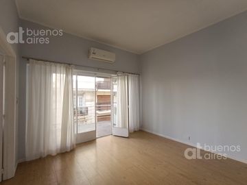 Departamento  2 ambientes con Balcon al frente!