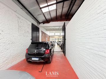 Importante local sobre Av. Luro en Venta y Alquiler