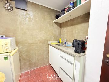 Importante local sobre Av. Luro en Venta y Alquiler
