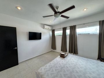 CASA EN RENTA AMUEBLADA, 3 RECÁMARAS Y ALBERCA AL NORESTE DE MÉRIDA