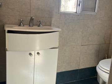 Departamento de dos ambientes en alquiler en Recoleta