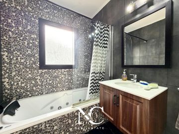 Casa en venta en Costa Esmeralda 4 amb piscina