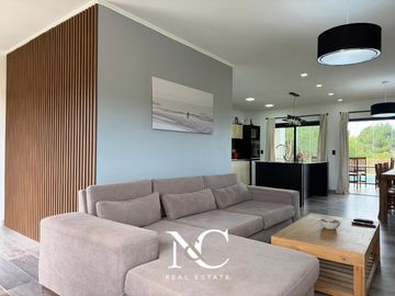 Casa en venta en Costa Esmeralda 4 amb piscina