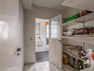 EXCELENTE SEMIPISO - VENTA - 4 AMBIENTES - DEPENDENCIA - COCHERA - LAS CAÑITAS