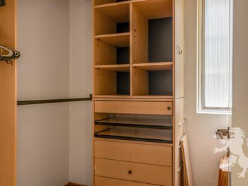 EXCELENTE SEMIPISO - VENTA - 4 AMBIENTES - DEPENDENCIA - COCHERA - LAS CAÑITAS