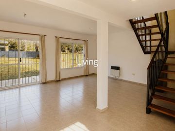 CASA 5 AMBIENTES EN VENTA, PARQUE SAKURA, EXALTACION DE LA CRUZ