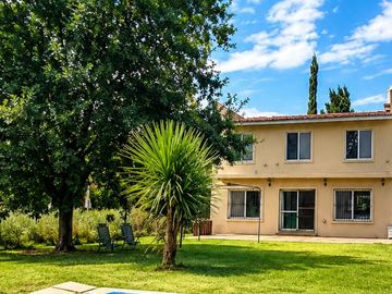 CASA 5 AMBIENTES EN VENTA, PARQUE SAKURA, EXALTACION DE LA CRUZ