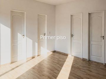 CASA 5 AMBIENTES EN VENTA, PARQUE SAKURA, EXALTACION DE LA CRUZ