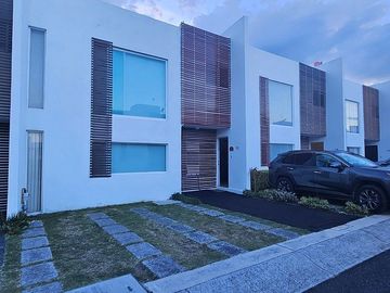 Casa en renta amueblada en Privada en Santa Fe Juriquilla Queretaro
