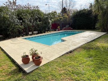 Venta Casa 7 amb c/ jardin y pileta - Punta Chica