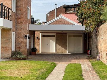 Venta Casa 7 amb c/ jardin y pileta - Punta Chica