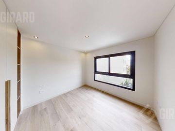 Piso en venta de 4 amb en zona guemes. 2 cocheras. A estrenar.