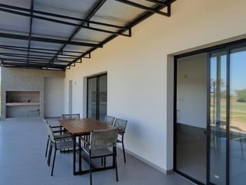 CASA EN VENTA 7 SOLES 3 DORMITORIOS