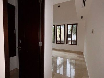 Casa en Venta en Yucatan Country Club Harmonia frente al lago
