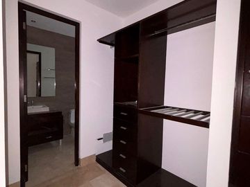 Casa en Venta en Yucatan Country Club Harmonia frente al lago