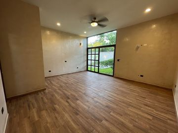 Venta Casa en Temozon Norte en Privada Soluna