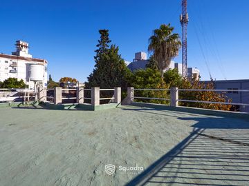 VENTA - Casa tres dormitorios, cochera, patio con pileta y quincho - Barrio Arroyito, Rosario.