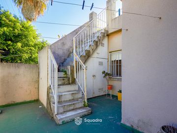 VENTA - Casa tres dormitorios, cochera, patio con pileta y quincho - Barrio Arroyito, Rosario.