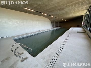 Lote a la laguna en venta en Los Puentes, Nordelta.