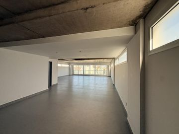 Oficina en Av. Libertador al 6100 y Olazabal - Belgrano