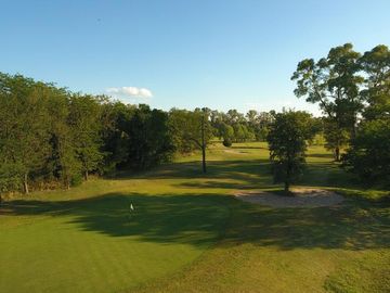 Terreno en  Medal Country Club , al golf con proyecto de construcción aprobado