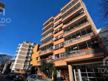 Semipiso 4 ambientes con cochera en Parque Chacabuco!