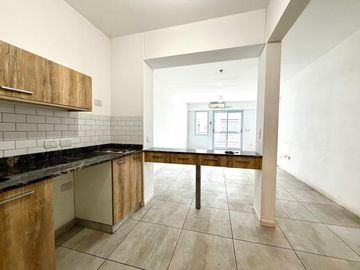 MONOAMBIENTE CON COCHERA FIJA CUBIERTA EN BARRACAS VENTA O ALQUILER