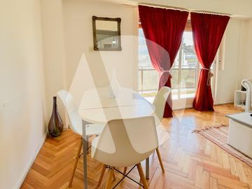 Piso 11 con Balcon 2 Ambientes con Vista Abierta Amoblado