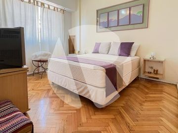 Piso 11 con Balcon 2 Ambientes con Vista Abierta Amoblado