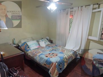 Chalet en Llavallol con 3 dormitorios y cochera!