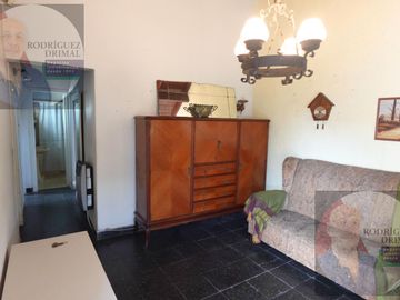 Chalet en Llavallol con 3 dormitorios y cochera!