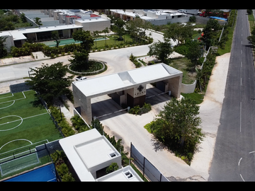Casa en venta en Residencial Adana, Xcanatún, Mérida. Yucatán.