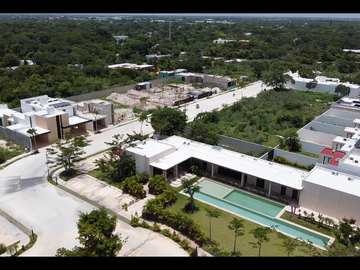 Casa en venta en Residencial Adana, Xcanatún, Mérida. Yucatán.