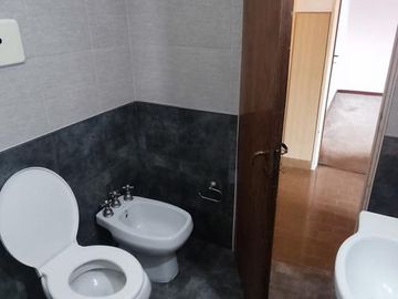 CASA EN PLANTA ALTA LLAVALLOL