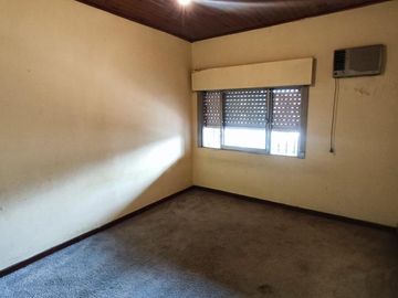 CASA EN PLANTA ALTA LLAVALLOL