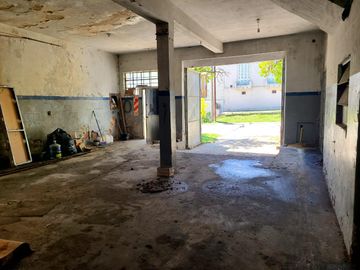 Galpón en venta, 163 m² cubiertos, Campana Centro